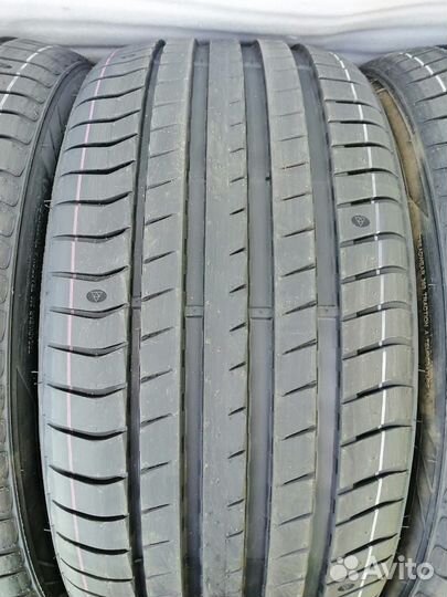 Triangle EffeXSport TH202 285/45 R19 111Y