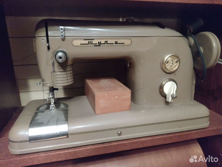 Продаю коллекцию швейных машин (7 шт)