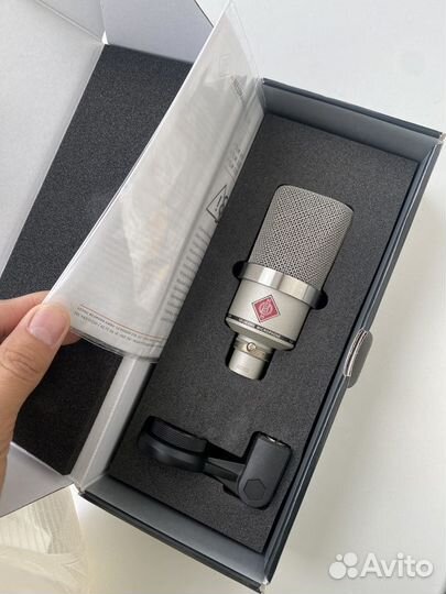 Студийный микрофон Neumann TLM 102 Германия