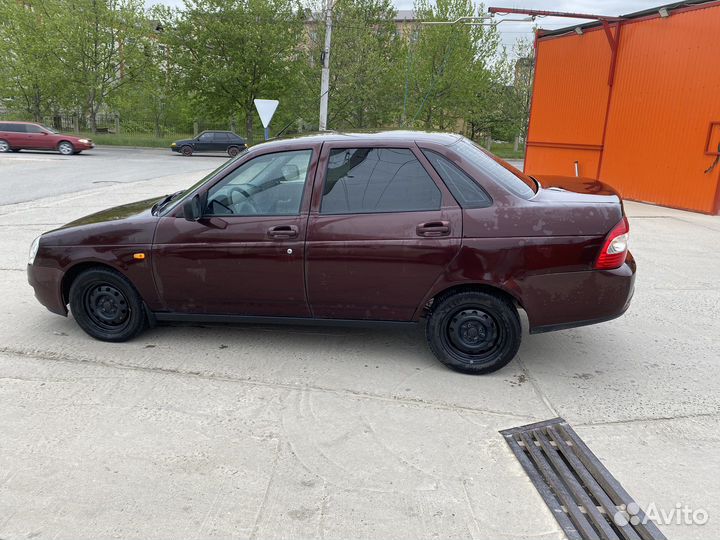 LADA Priora 1.6 МТ, 2011, 200 000 км