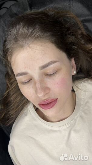 Модель на перманентный макияж