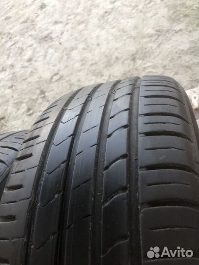 Kumho Ecsta HS51 215/50 R17