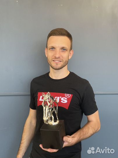 Статуэтка ручной работы