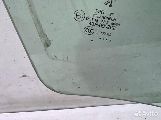 Стекло двери переднее правое Peugeot 407 седан RFJ