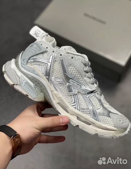 Balenciaga Runner