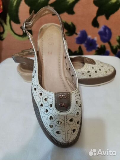 Женская обувь