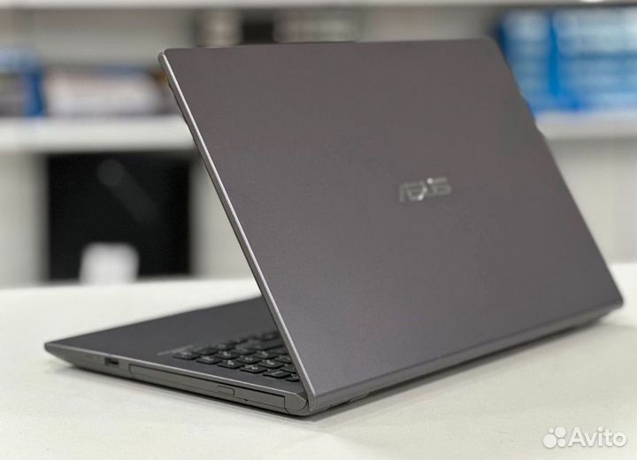 Игровой ноутбук Asus на I5-10210U SSD-240Gb