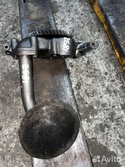 Масляный насос Mercedes Om442 2000