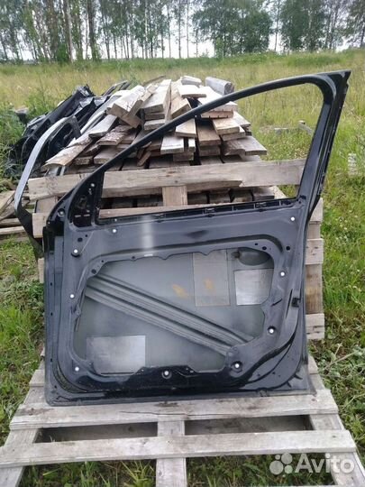 Дверь передняя правая Volvo xc60