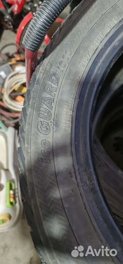 Yokohama Ice Guard IG30 215/55 R17