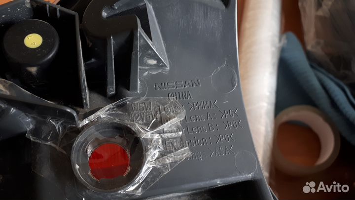 Фонарь задний левый внутренний Nissan X-Trail T32