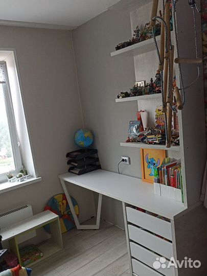 Письменный стол для школьников