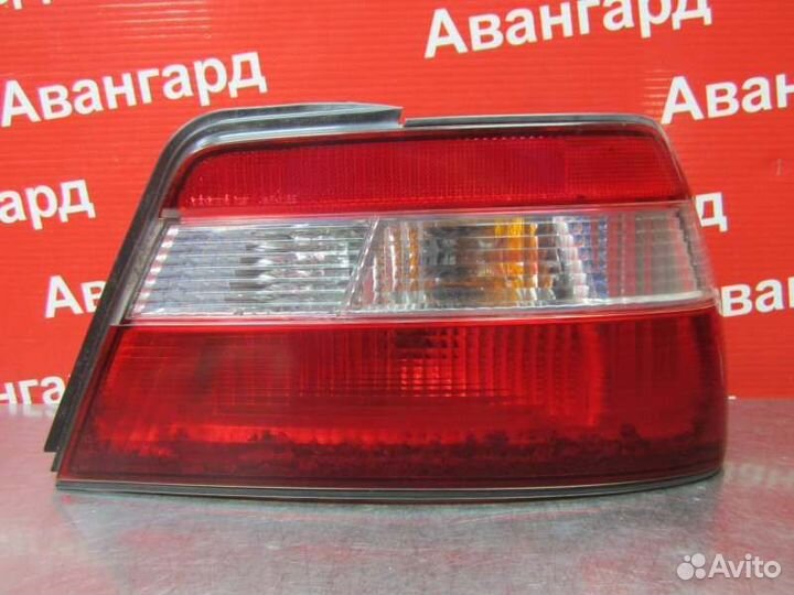 Фонарь правый Nissan Bluebird U14 2001