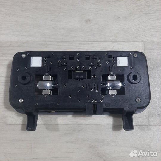 Плафон подсветки салона Kia Rio 3 седан 2013