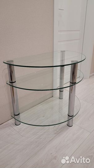 Стеклянная тумба под телевизор