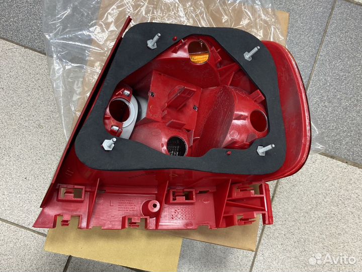 Задний правый фонарь левый ауди А4 audi a4 depo 44