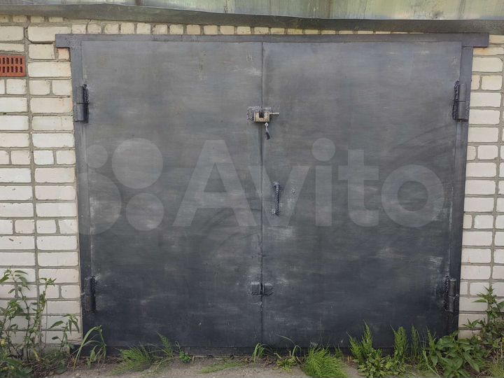 Гараж, > 30 м²