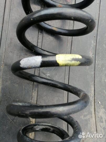 Пружина передняя Renault Megane 2009