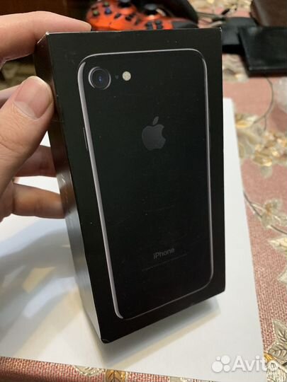 Коробка от iPhone