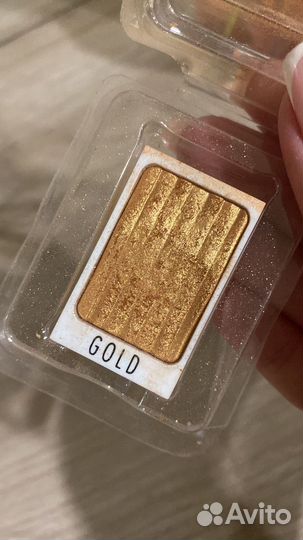 Тональное Dior, Make Up For Ever, Sisley тени