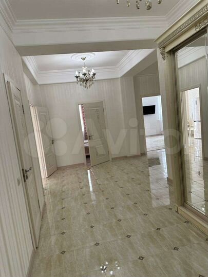 3-к. квартира, 125 м², 2/9 эт.