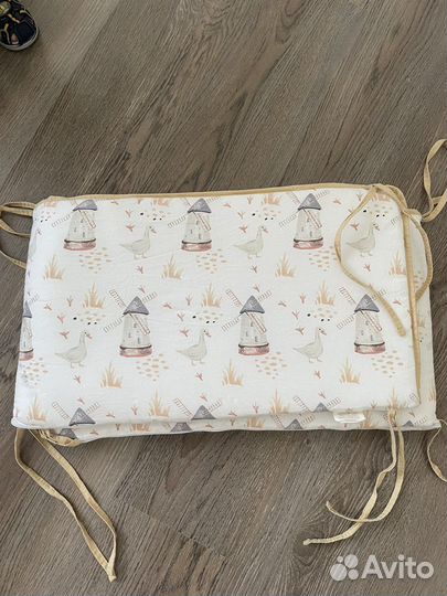 Бортики на детскую кроватку