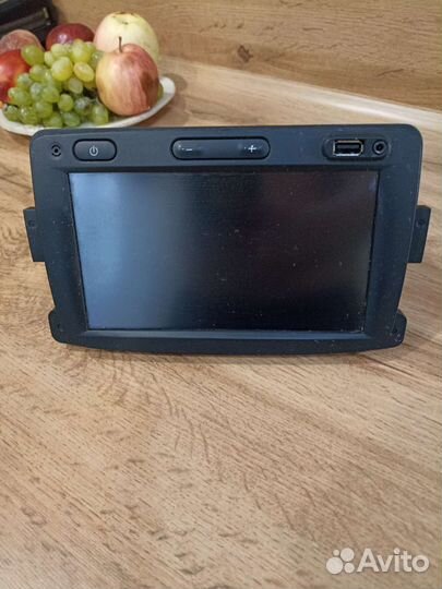 Штатная магнитола Renault под ремонт