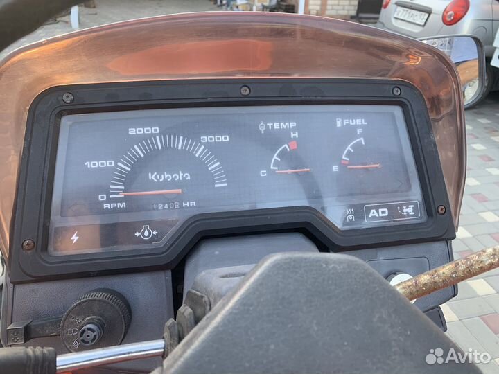 Мини-трактор Kubota GT5, 2012