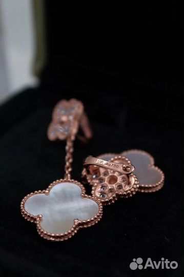 Золотые серьги Van Cleef Alhambra, бриллианты