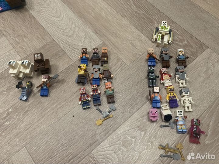 Продаю Лего Minecraft