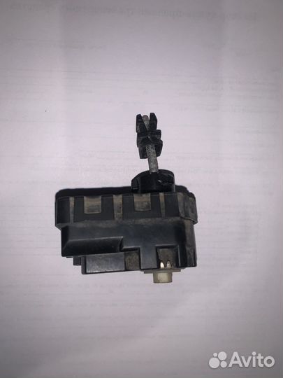 Моторчик корректора фар camry