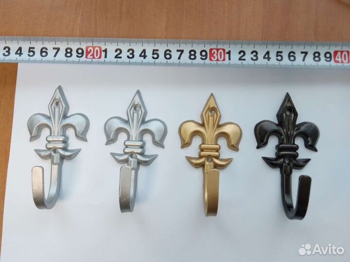 Крючки бытовые