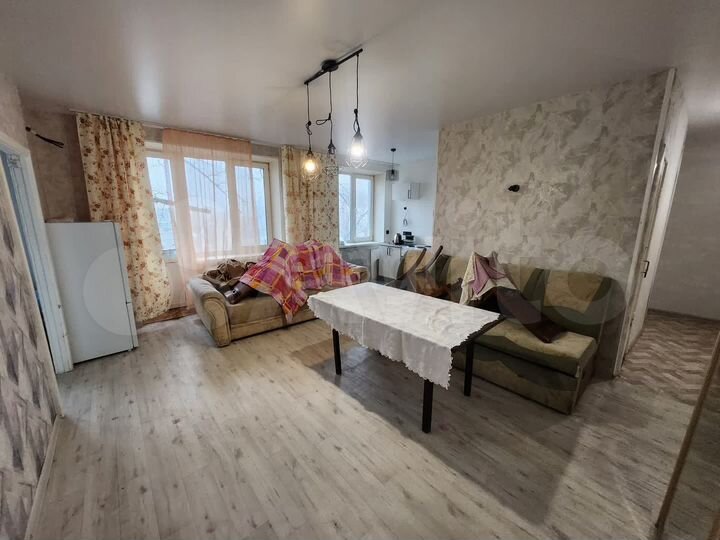 2-к. квартира, 43 м², 4/4 эт.