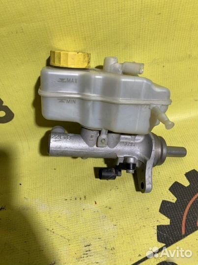 Главный тормозной цилиндр Volkswagen Polo 5