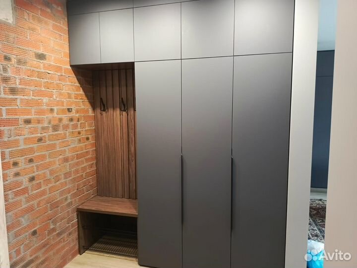 Шкаф в прихожую