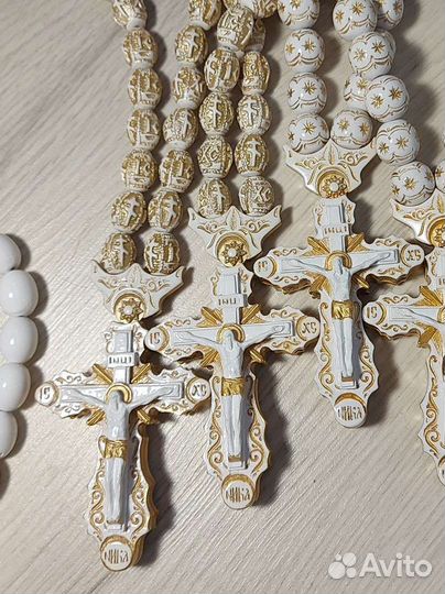 Крест в цвете белое золото