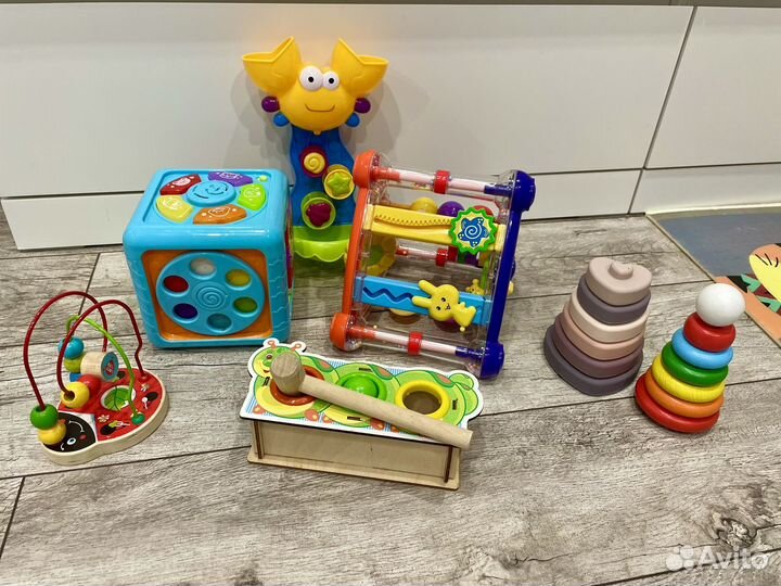 Развивающие игрушки пакетом