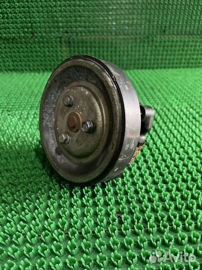 Шкив помпы в сборе Peugeot 308 1.6 EP6 120 л.с