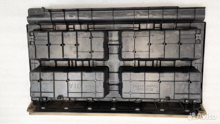 Ящик для инструментов Subaru Tribeca WX EZ30D 2007