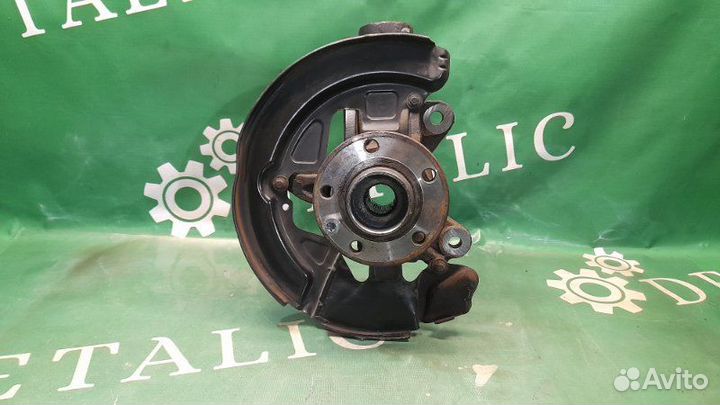 Кулак поворотный передний правый Volvo Xc70 3