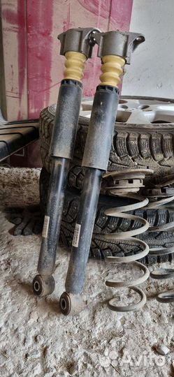 Комплект амортизатор. на ладу Весту LADA vesta