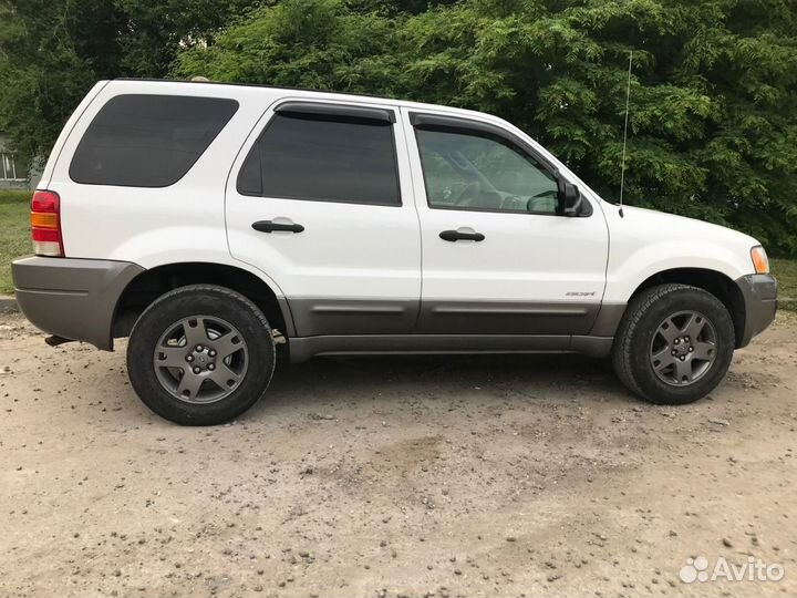 Ford Escape 2.0 МТ, 2000, 288 000 км