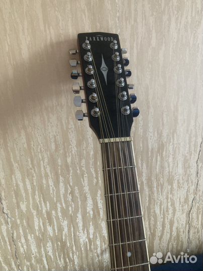 Акустическая гитара