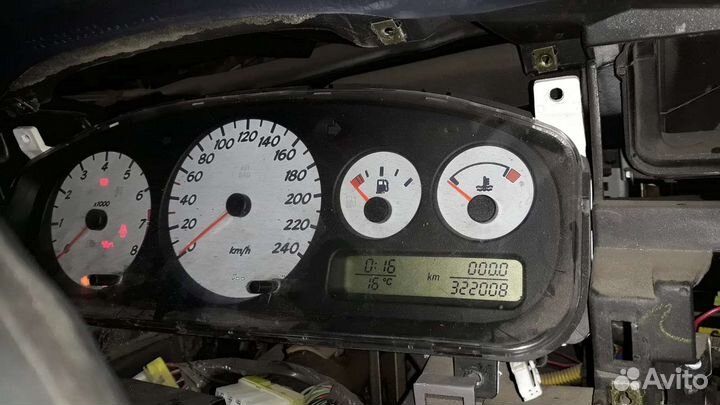 Щиток приборов Nissan primera p11