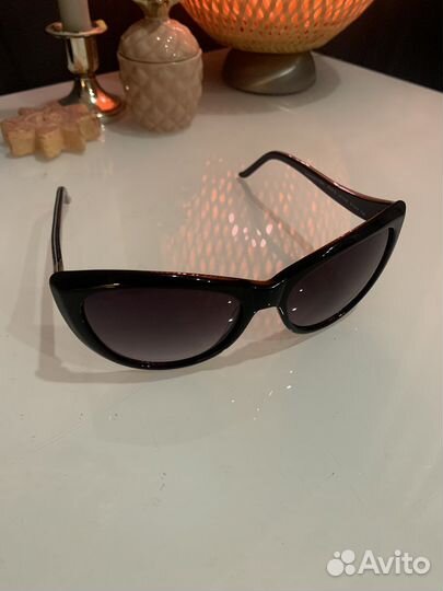 Солнцезащитные очки Just Cavalli