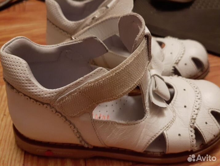 Босоножки, ботинки, сапоги 30 рр