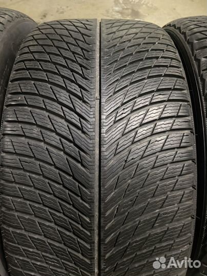 Michelin Pilot Alpin 5 SUV 285/45 R21 и 315/40 R21 115V