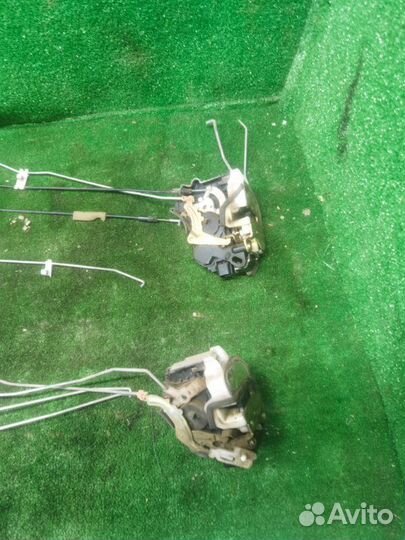 Замок двери Mitsubishi Lancer 9 1.6 2005