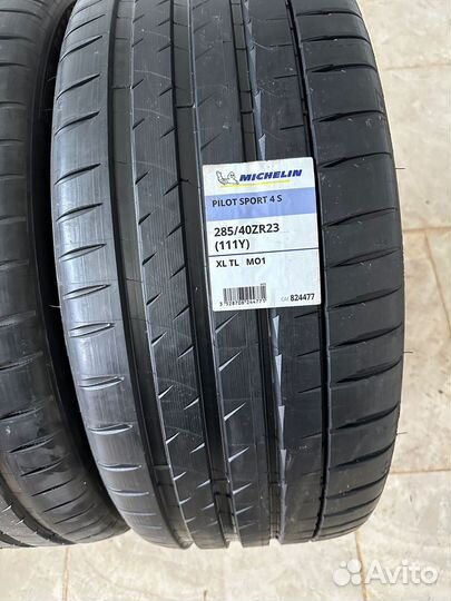Michelin Pilot Sport 4 S 285/40 R23 111Y