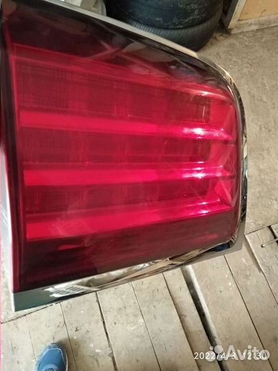 Оригинальный задний левый фанарь на Лексус 570